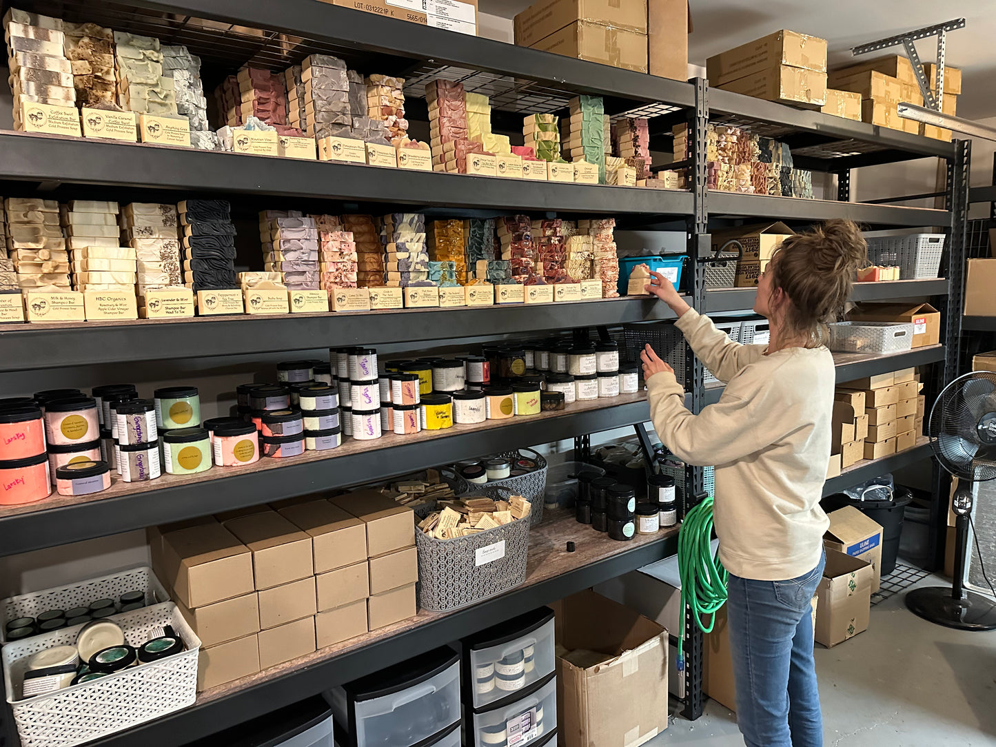 ✨ Holiday Gift Box – Curated Just for Someone Special ✨